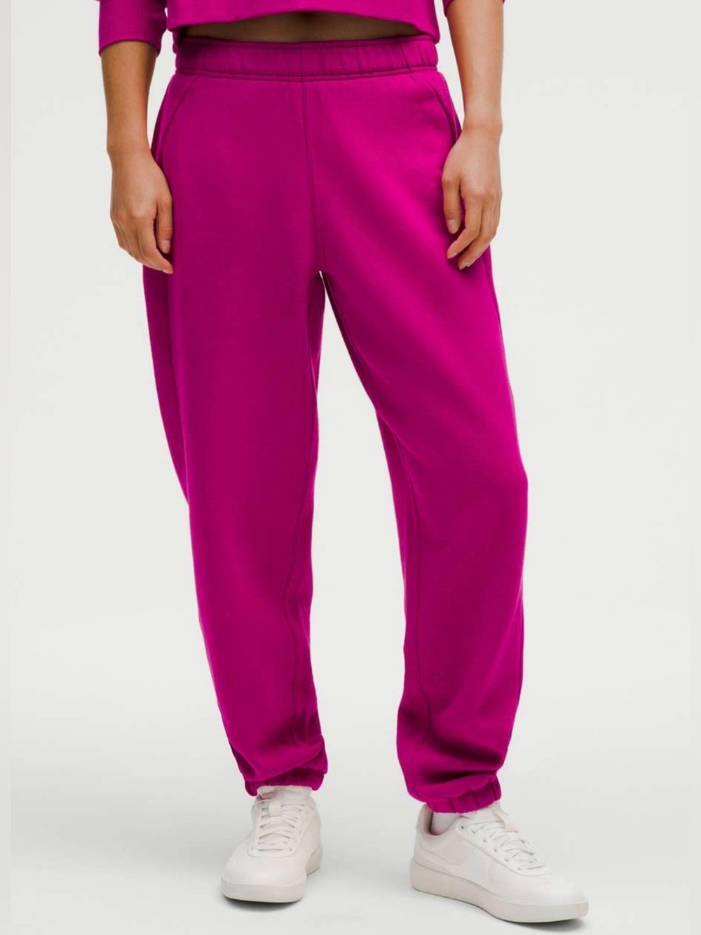 lululemon Scuba Mid Rise Oversized Jogger *Regular (NWT) Ripened Raspberry - Picture 3 of 15